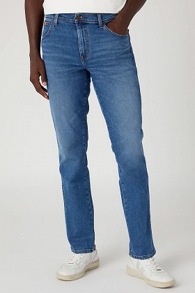 Wrangler Texas Slim Stretch Jeans - The Marverick